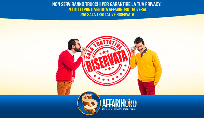 Due uomini che trattano in sala riservata Affarinoro