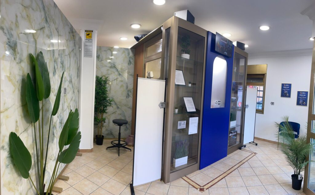 Interno del negozio Affarinoro con sale riservate
